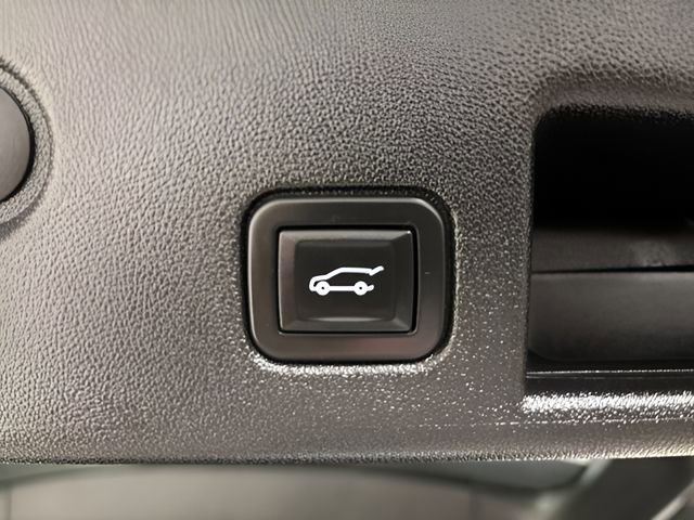 Used 2020 Chevrolet Equinox Premier image 24