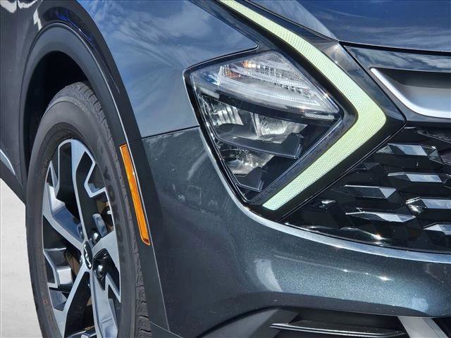 Used 2023 Kia Sportage EX image 5