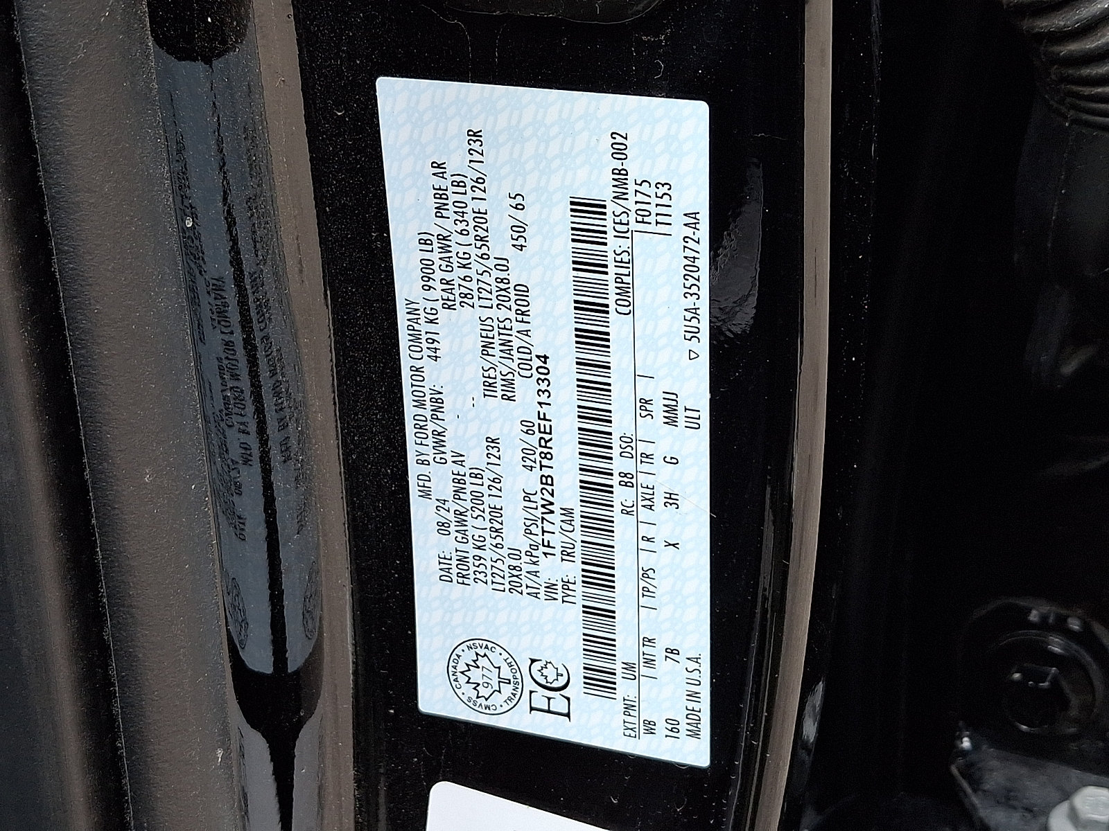 Used 2024 Ford F250 Platinum w/ FX4 Off-Road Package AWD/4WD image 27