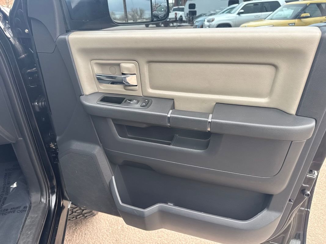 Used 2012 RAM 2500 SLT w/ Technology Group AWD/4WD image 17