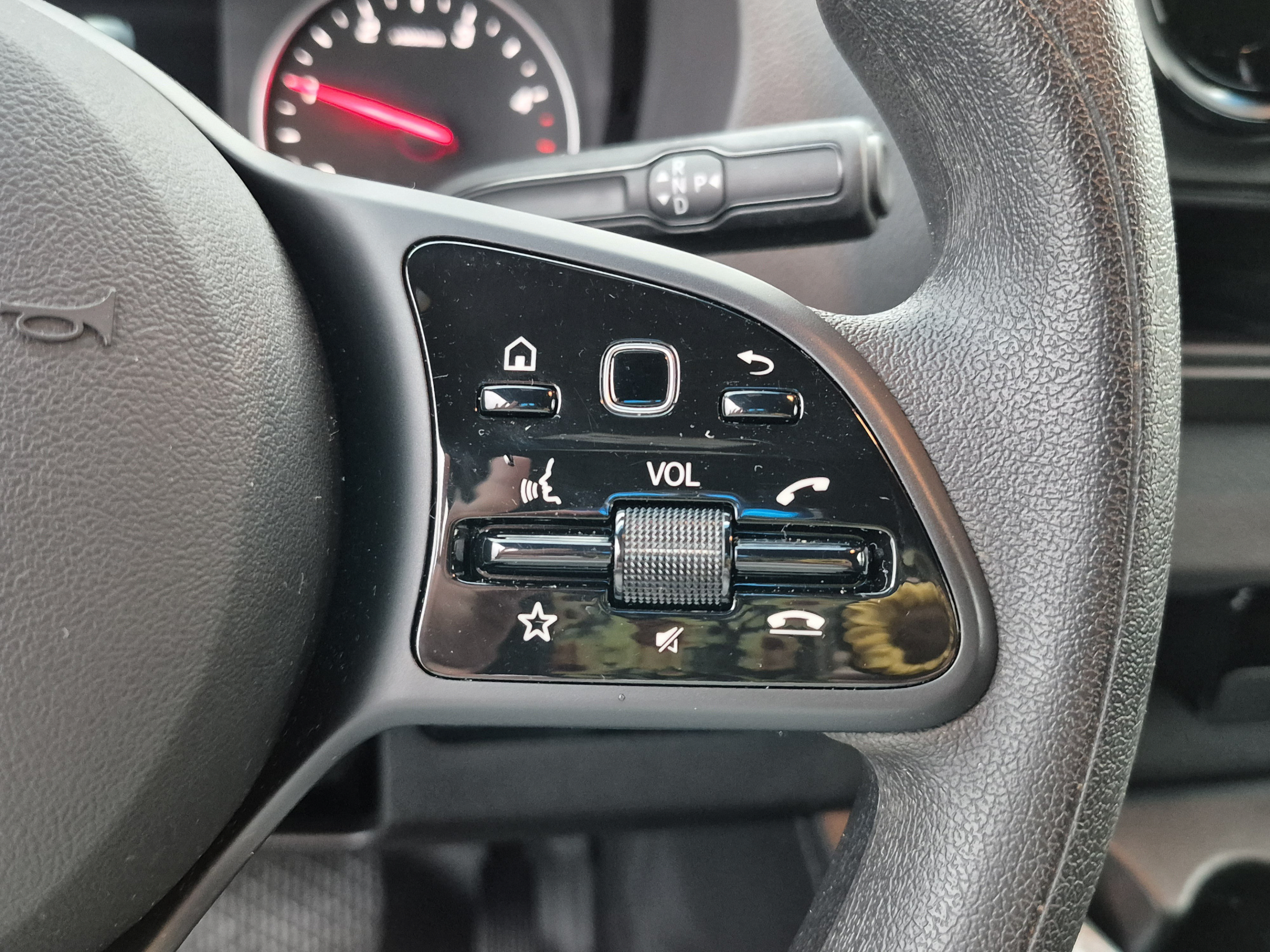 Used 2024 Mercedes-Benz Sprinter 2500 image 22