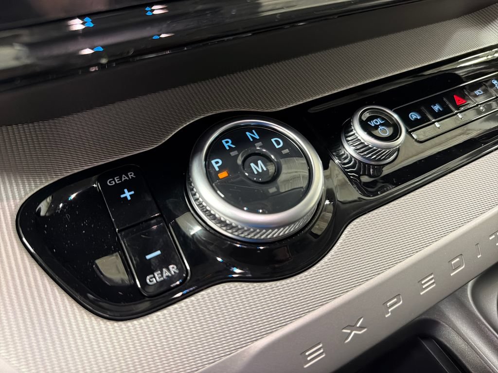 New 2027 Ford Expedition Max Active RWD image 27