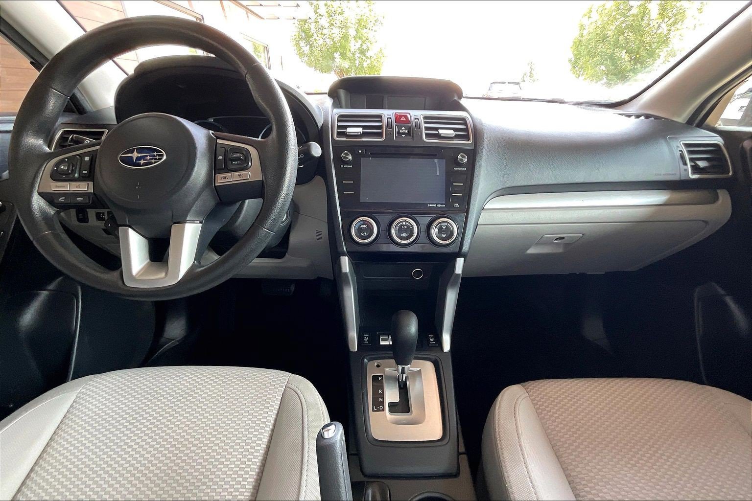 Used 2017 Subaru Forester 2.5i Premium AWD/4WD image 7