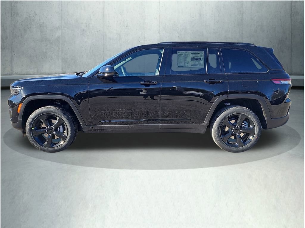 New 2025 Jeep Grand Cherokee Altitude image 3