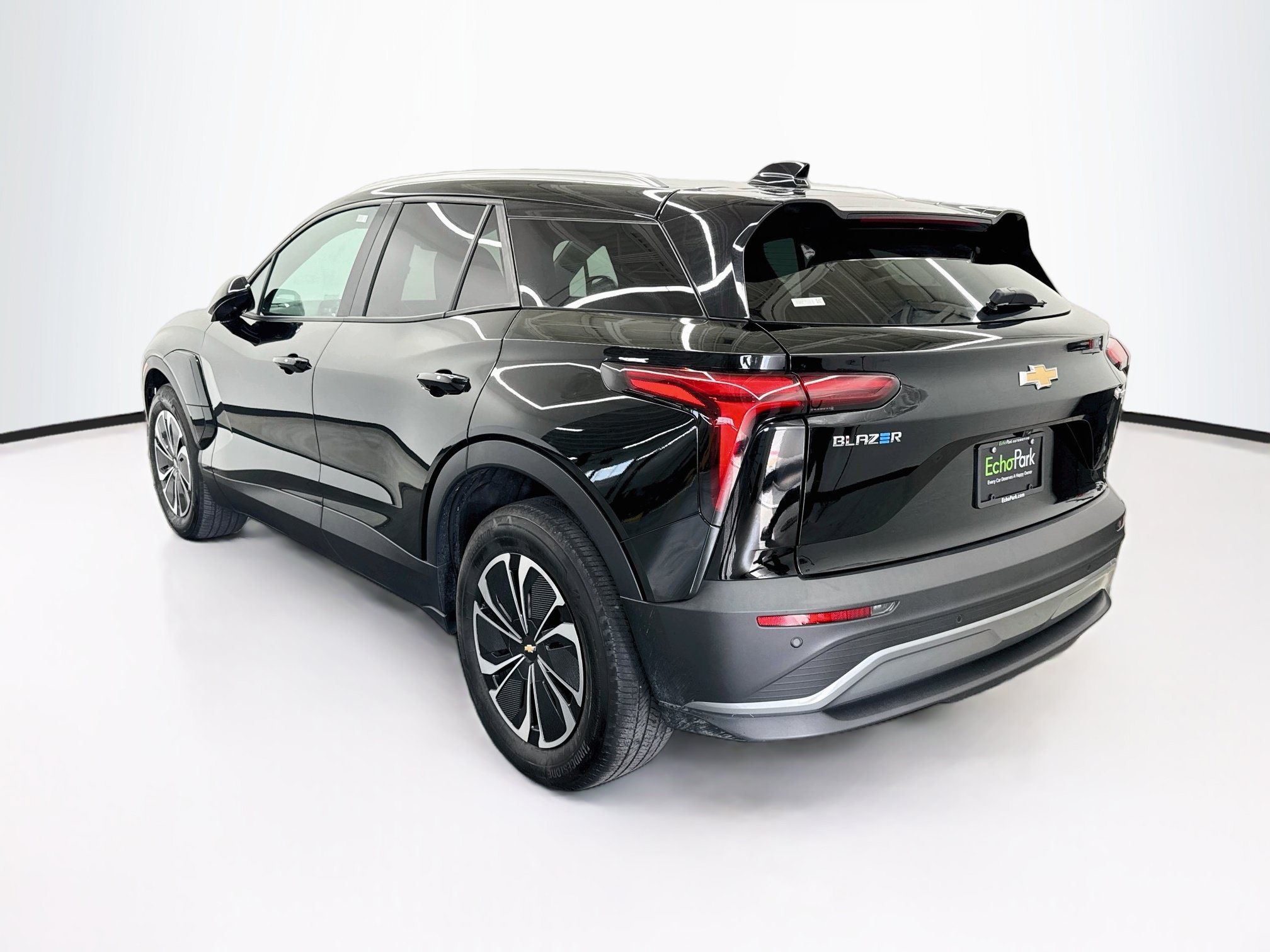 Used 2024 Chevrolet Blazer EV LT AWD/4WD image 5