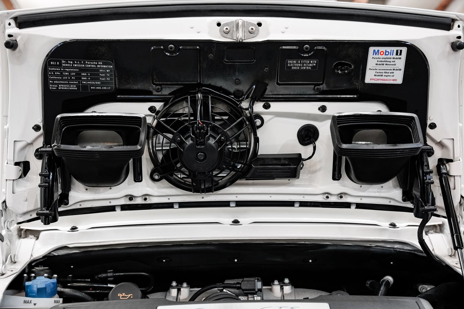 Used 2011 Porsche 911 Carrera GTS RWD image 42