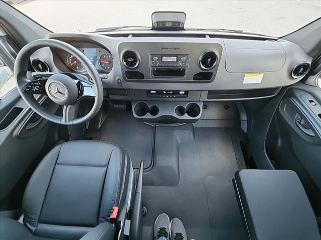 New 2025 Mercedes-Benz Sprinter 2500 image 17
