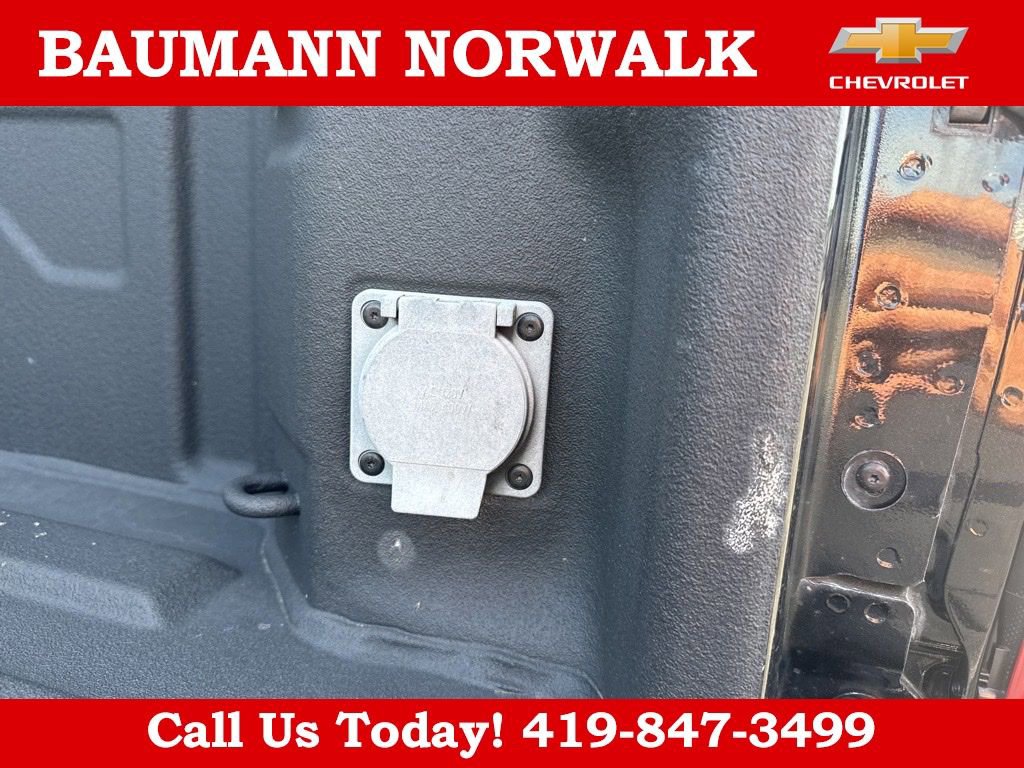 Used 2022 Chevrolet Silverado 2500 High Country w/ Z71 Off-Road Package AWD/4WD image 17