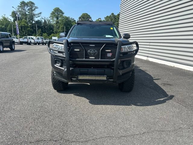 Used 2020 Toyota Tacoma SR AWD/4WD image 2