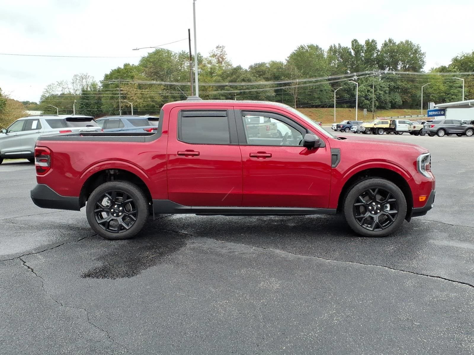 Certified 2025 Ford Maverick Lariat w/ Black Appearance Package AWD/4WD image 9