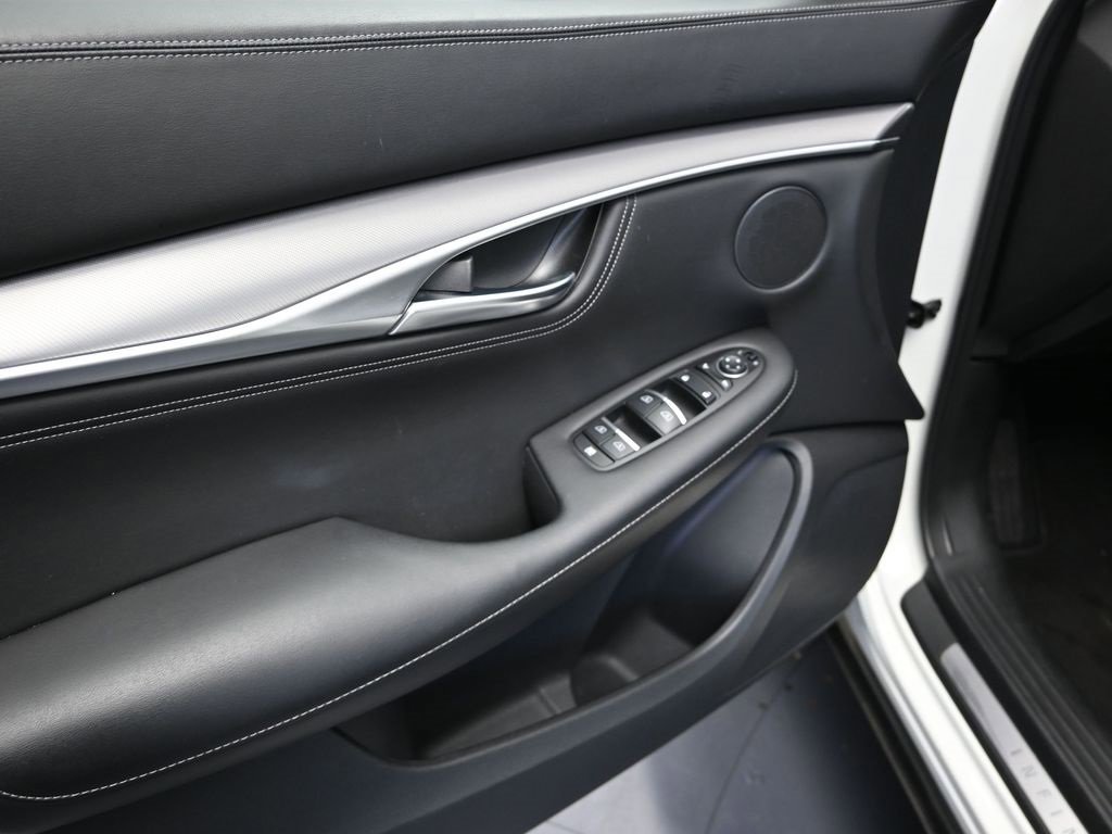 Certified 2023 INFINITI QX55 Luxe w/ Cargo Package image 11