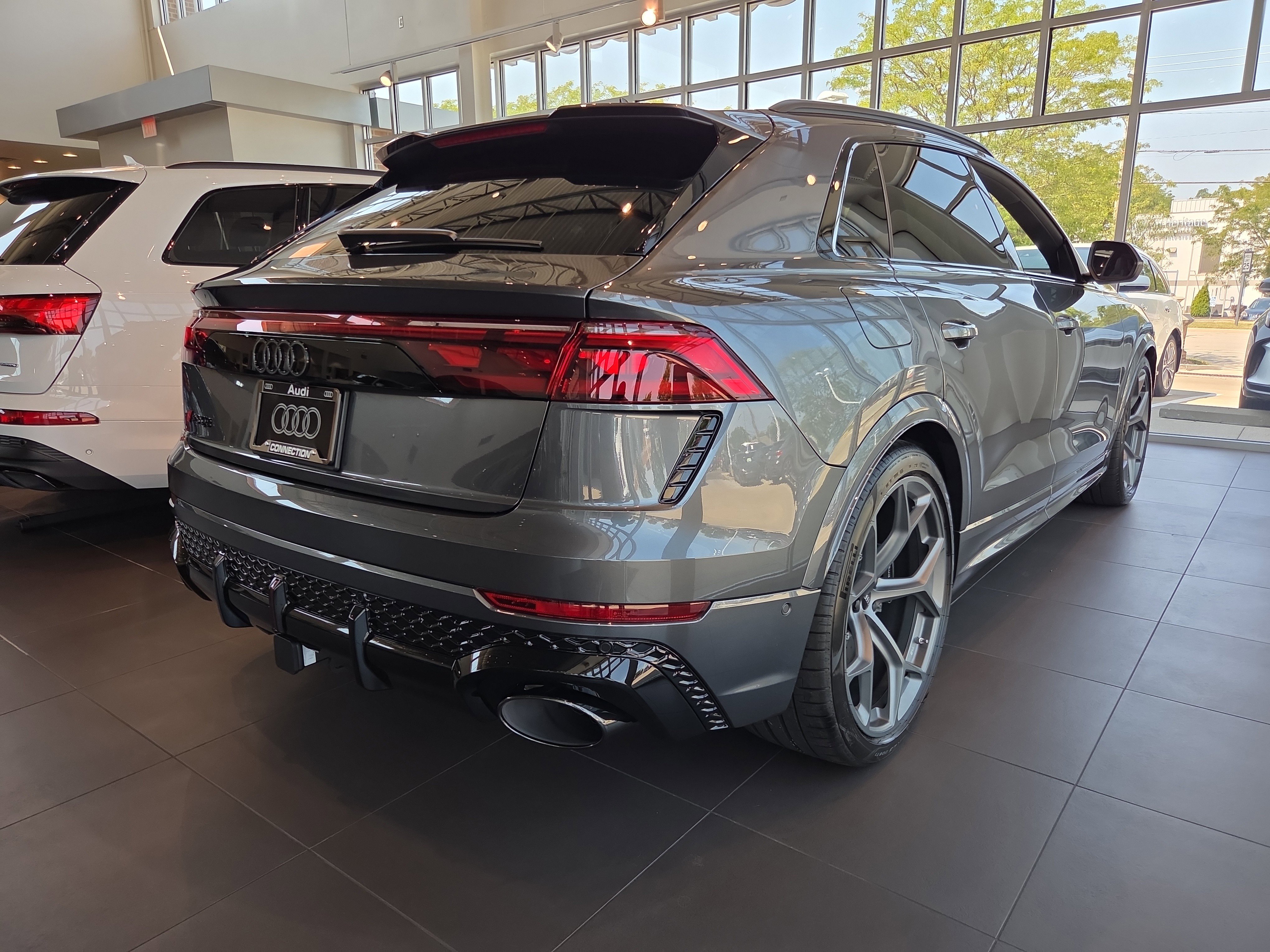 New 2025 Audi RS Q8 performance image 5