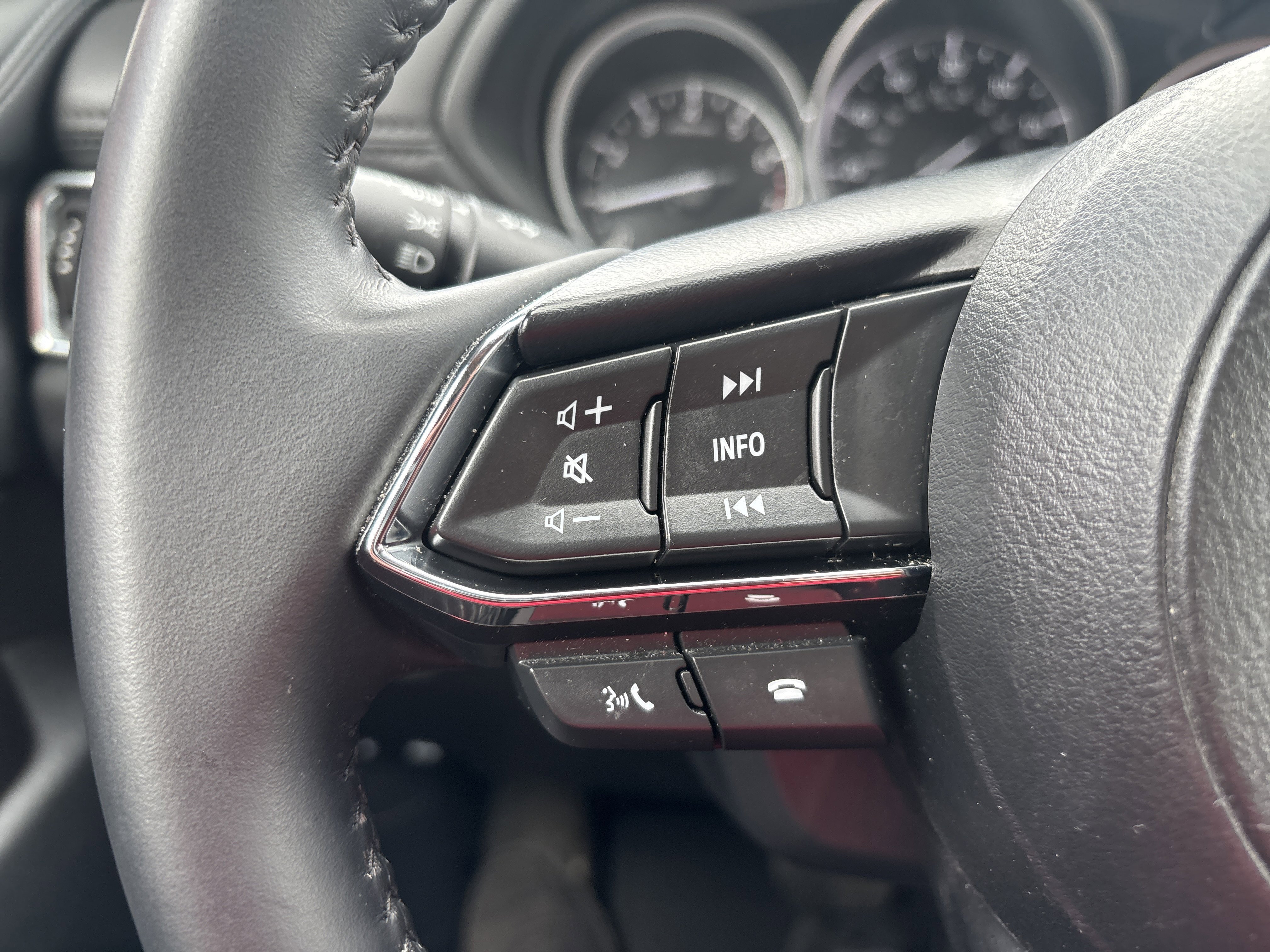 Used 2025 MAZDA CX-5 AWD 2.5 S w/ Preferred Package image 19
