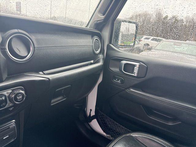 Used 2022 Jeep Wrangler Unlimited Sahara w/ Cold Weather Group image 23