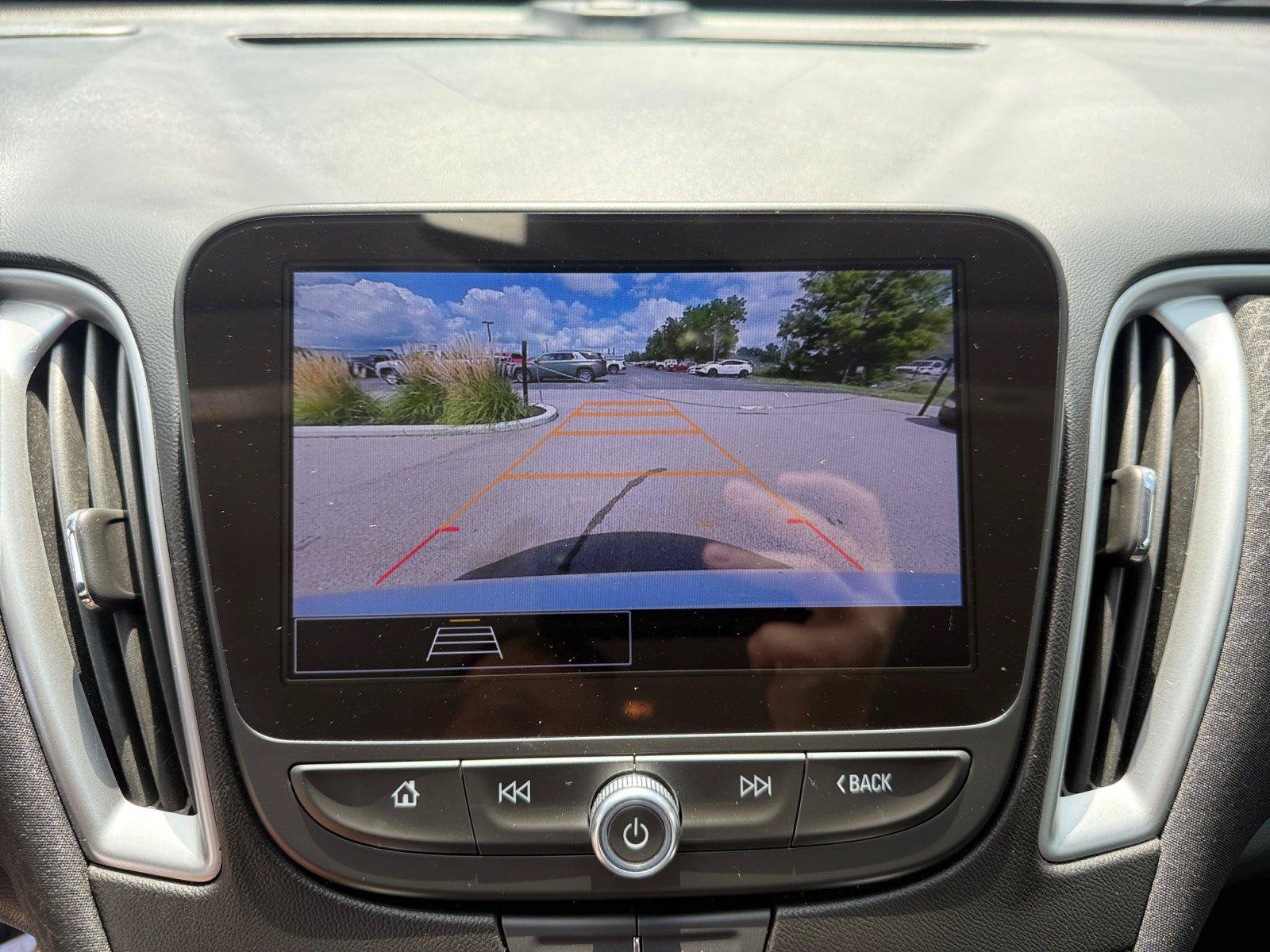 Used 2024 Chevrolet Malibu LT w/ Sport Edition FWD image 17