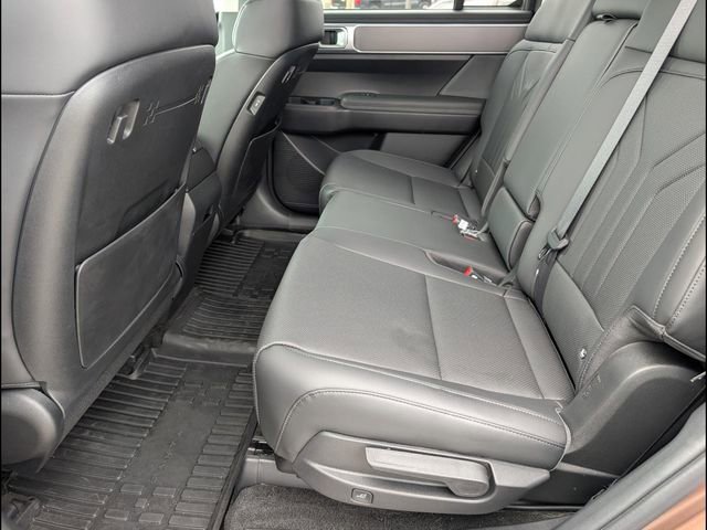 Used 2025 Hyundai Santa Fe XRT image 10