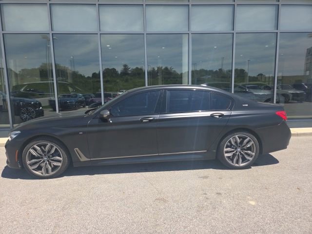 Used 2018 BMW M760i xDrive AWD/4WD image 5