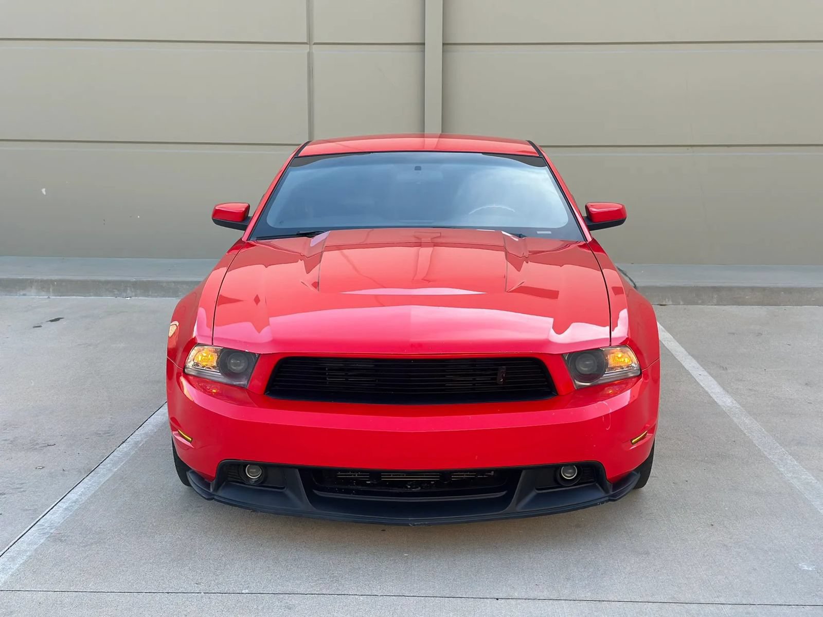 Used 2012 Ford Mustang GT Premium RWD image 3