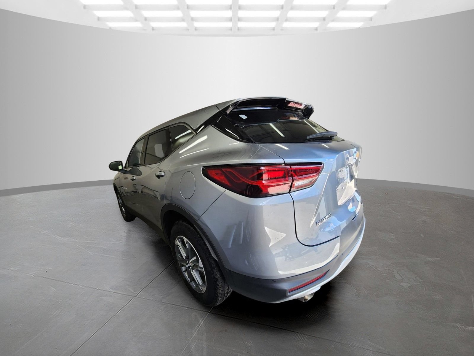Used 2025 Chevrolet Blazer LT FWD image 5