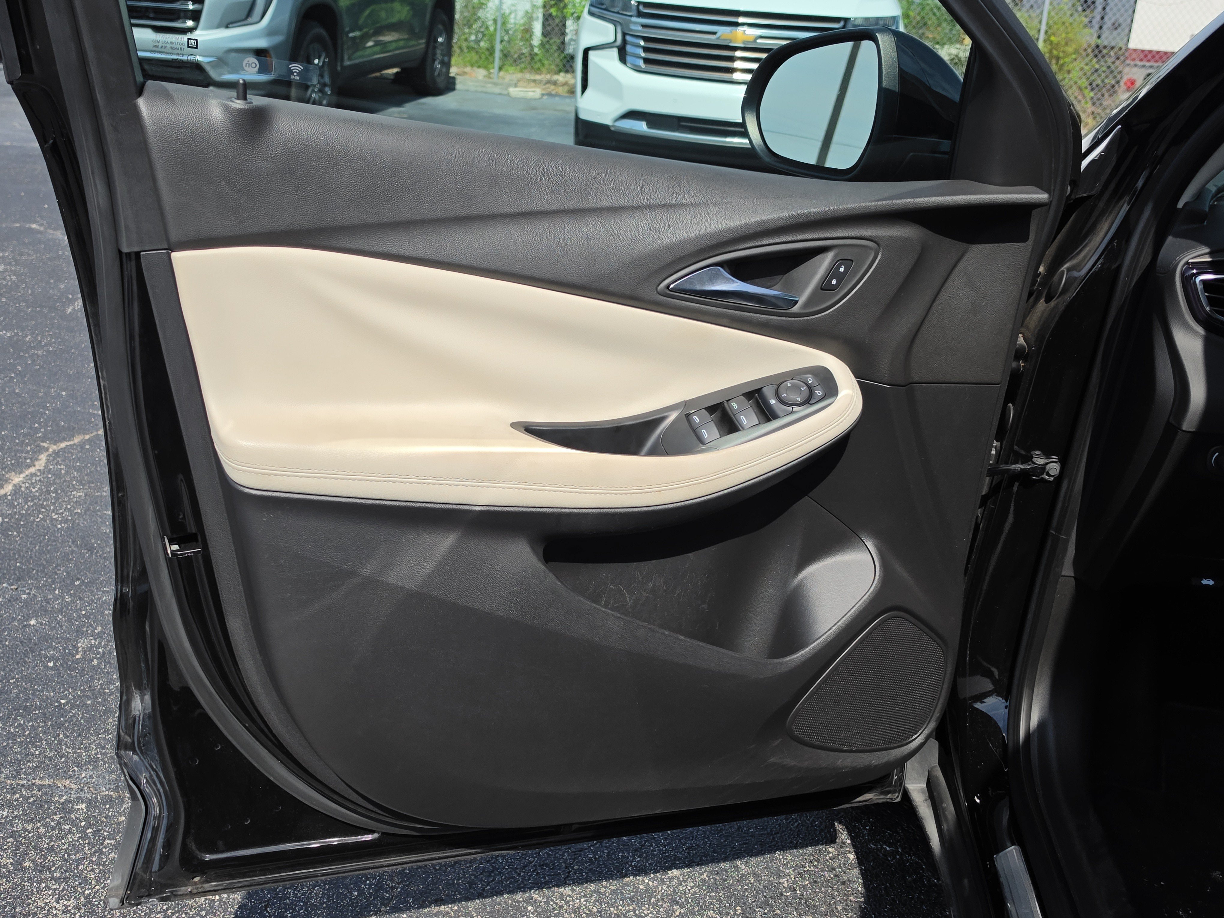 Certified 2023 Buick Encore GX Preferred w/ Cold Weather Comfort Package FWD image 17