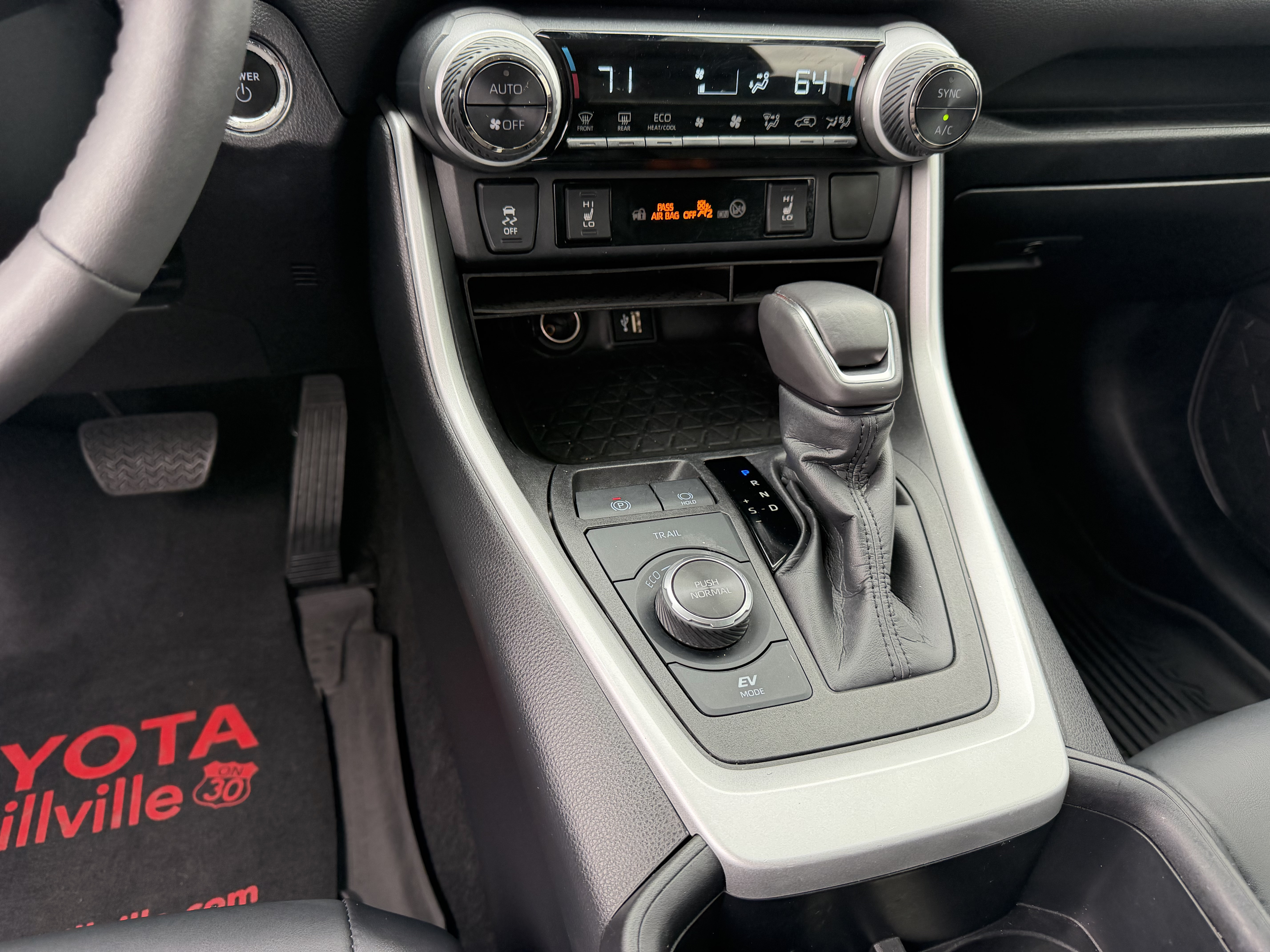 Certified 2024 Toyota RAV4 XLE Premium w/ Weather Package AWD/4WD image 19