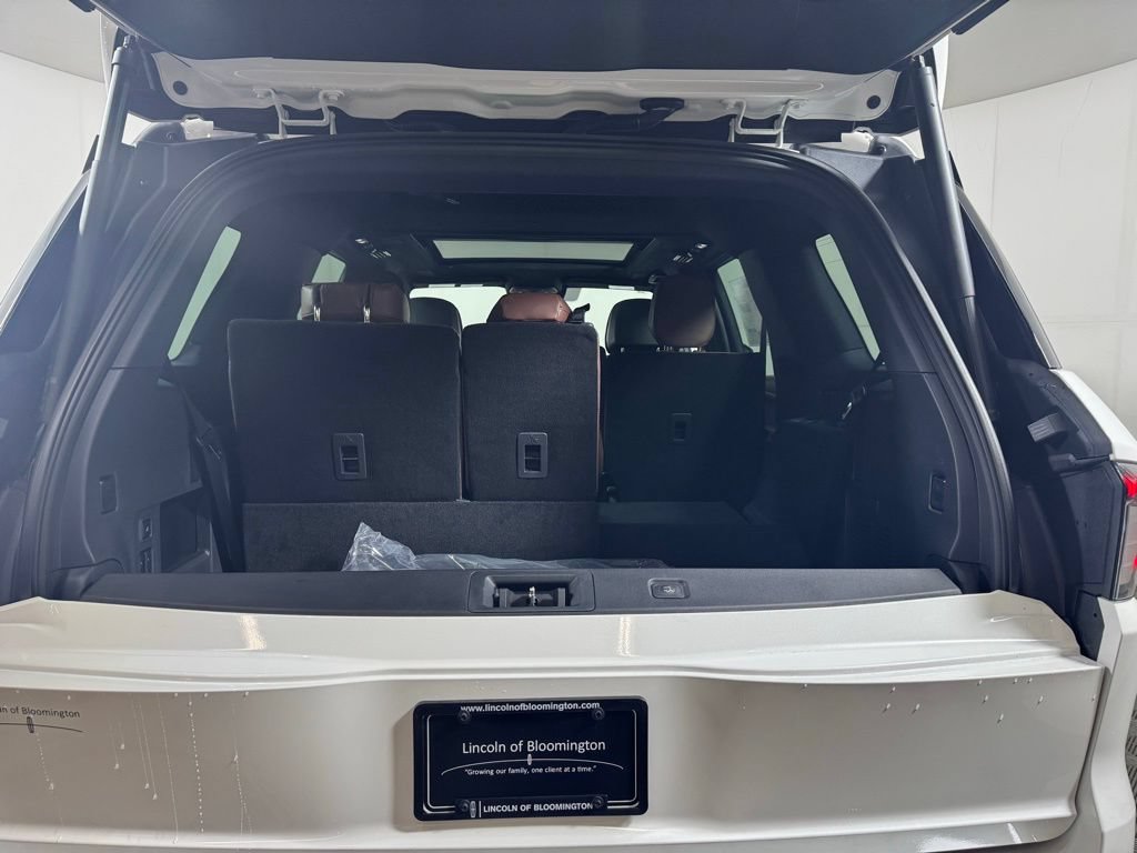 New 2026 Lincoln Navigator Reserve AWD/4WD image 27
