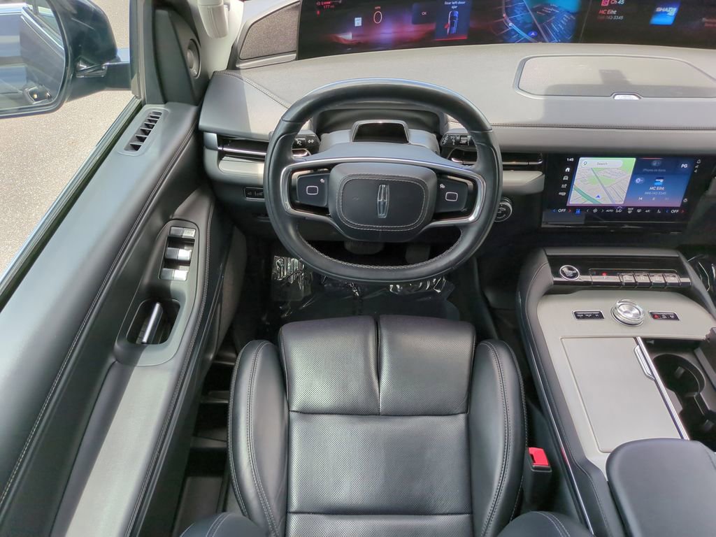 Used 2025 Lincoln Navigator L Reserve AWD/4WD image 16