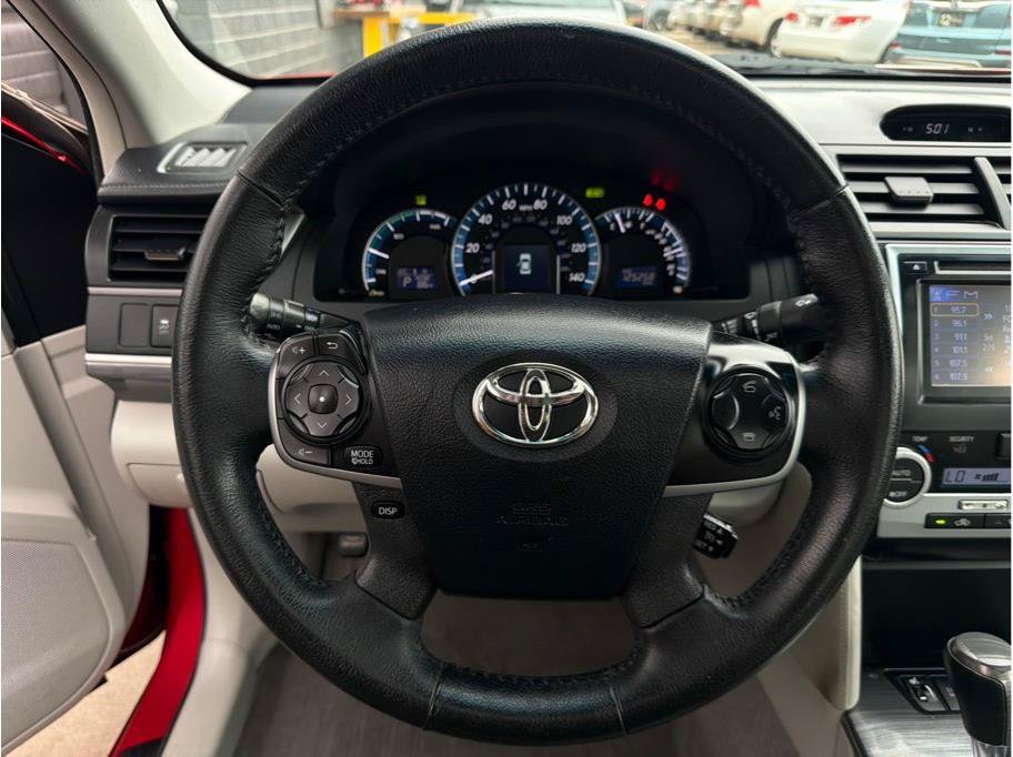 Used 2012 Toyota Camry XLE w/ Leather Pkg FWD image 14