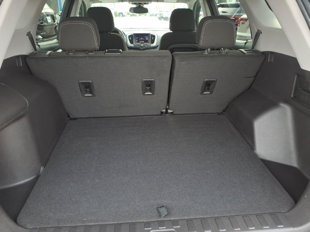 Used 2024 GMC Terrain SLE w/ Driver Convenience Package FWD image 18