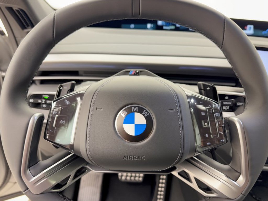 New 2027 BMW X5 xDrive50e w/ M Sport Package AWD/4WD image 10