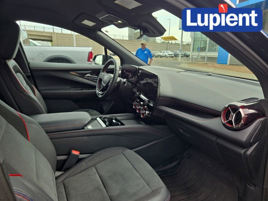 Used 2025 Chevrolet Blazer EV RS AWD/4WD image 15