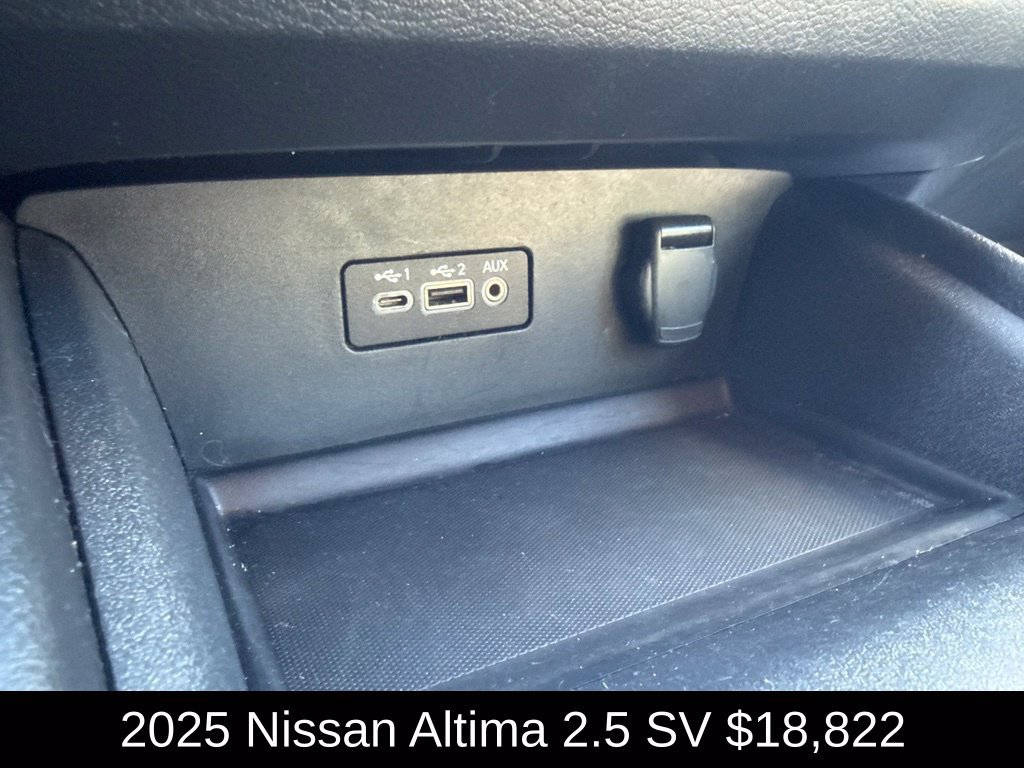 Used 2025 Nissan Altima 2.5 SV FWD image 29