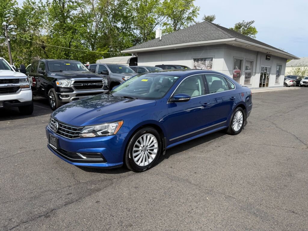 Used 2017 Volkswagen Passat 1.8T SE FWD image 3