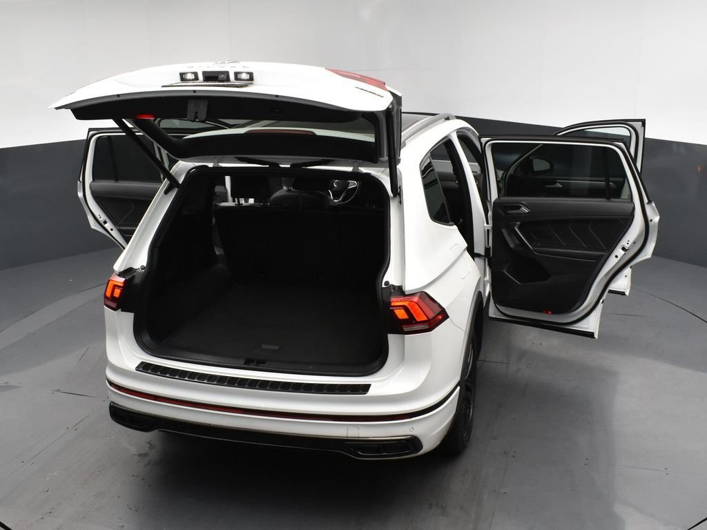 Used 2022 Volkswagen Tiguan SE R-Line AWD/4WD image 30