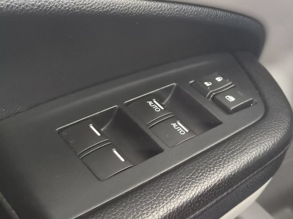 Used 2021 Honda Pilot Elite image 32