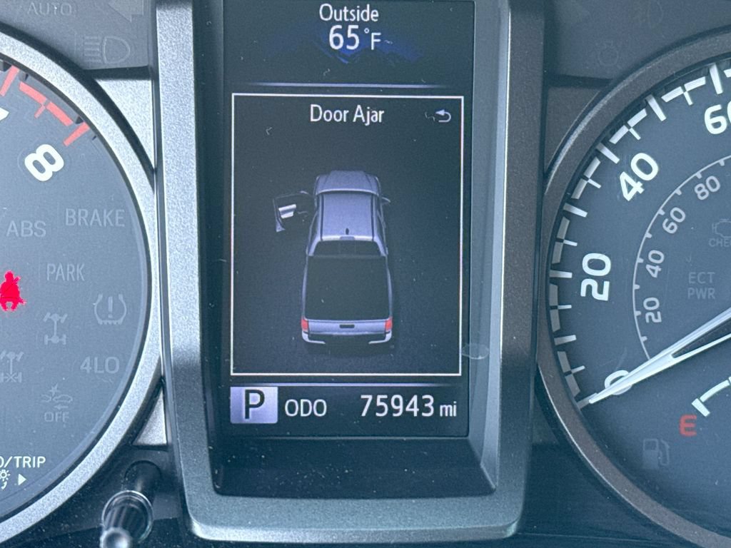Used 2019 Toyota Tacoma TRD Sport AWD/4WD image 9