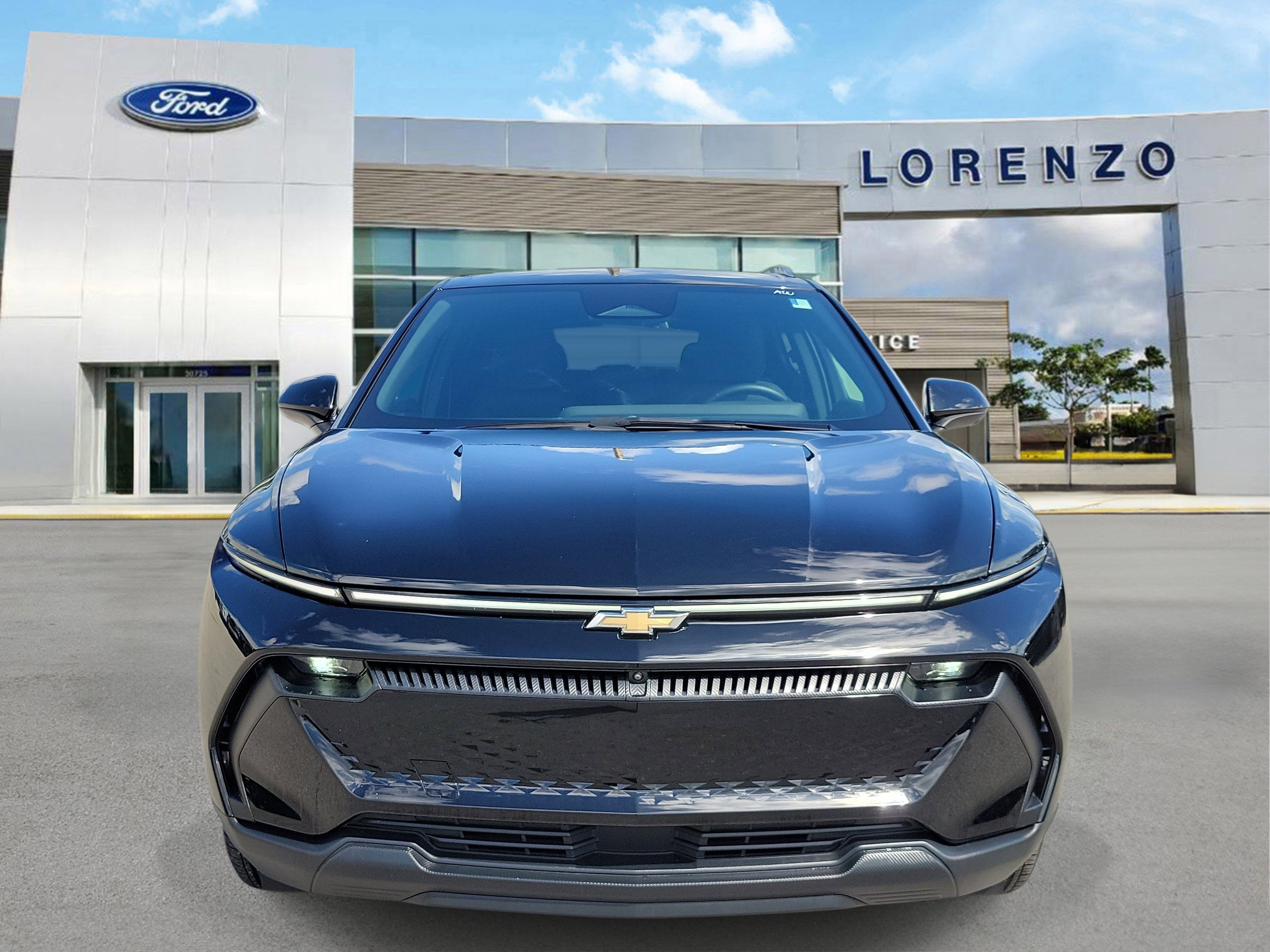 Used 2026 Chevrolet Equinox EV LT FWD image 2