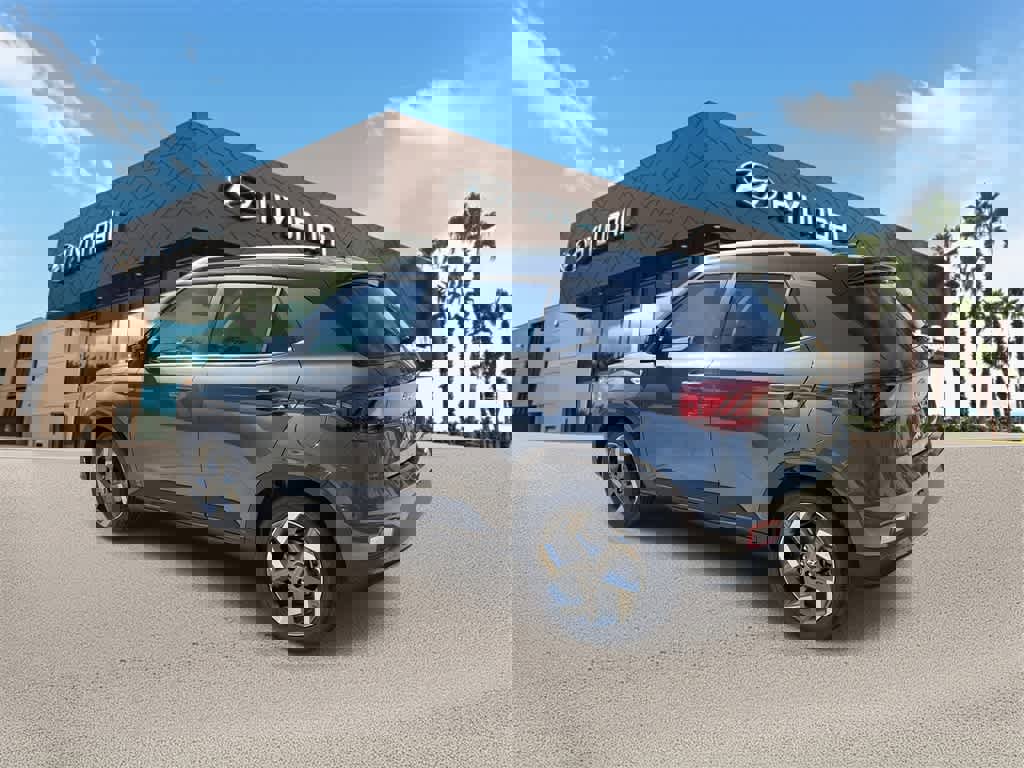 New 2025 Hyundai Venue Limited image 2