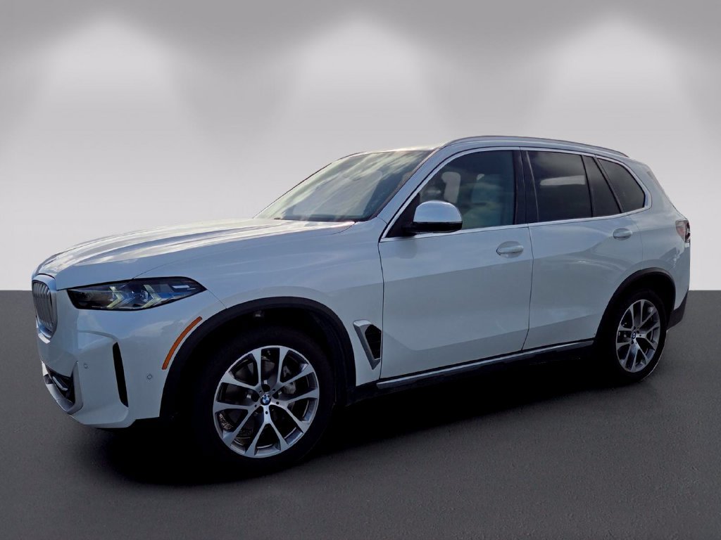 Certified 2024 BMW X5 xDrive40i w/ Premium Package AWD/4WD image 8