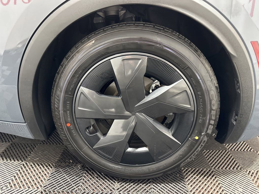 Used 2025 Toyota Prius Plug-In Hybrid image 34