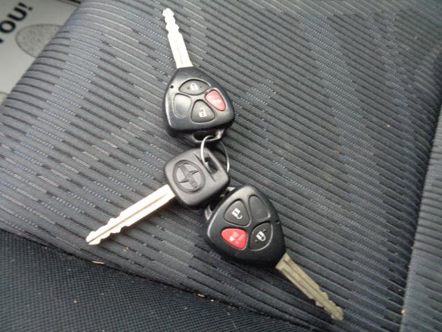 Used 2012 Scion xB 5-Door Wagon 5-Spd MT image 31