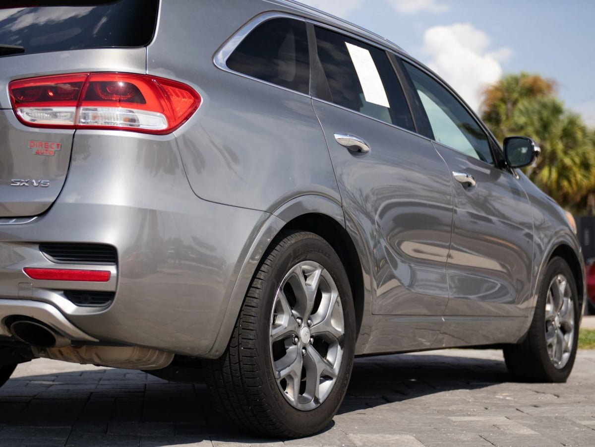 Used 2016 Kia Sorento SX FWD image 13