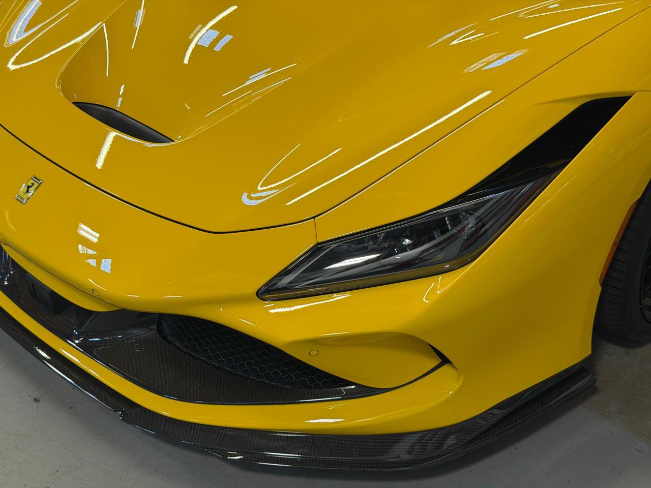 Used 2020 Ferrari F8 Tributo RWD image 14