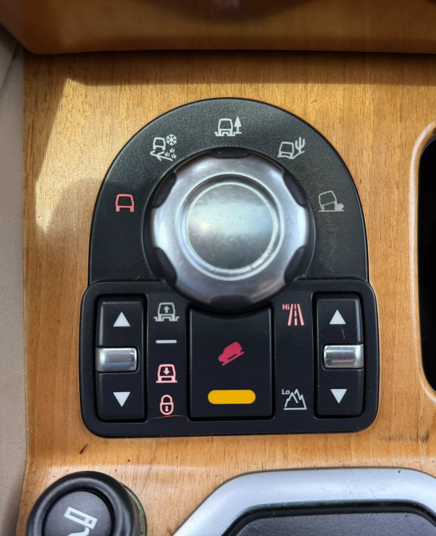 Used 2012 Land Rover LR4 HSE LUX AWD/4WD image 22