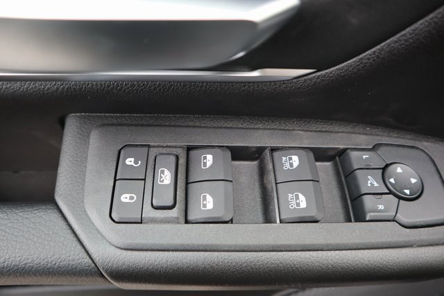 New 2026 RAM 1500 4x4 Crew Cab image 7