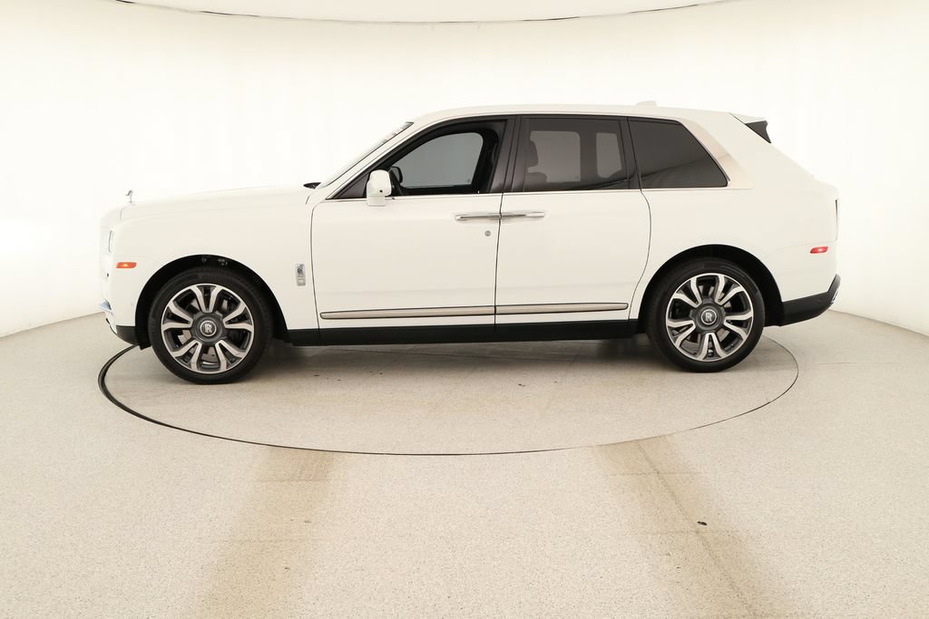 Used 2024 Rolls-Royce Cullinan w/ Cullinan Package AWD/4WD image 2
