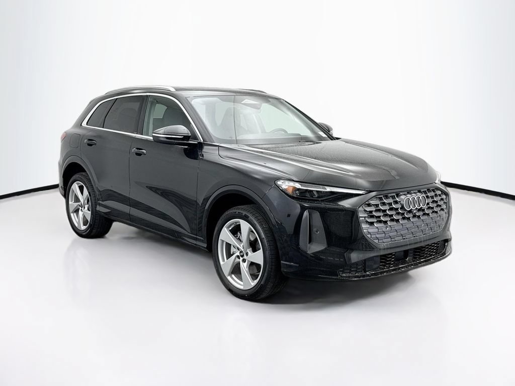 Used 2025 Audi Q5 Premium Plus w/ Premium Plus AWD/4WD image 3