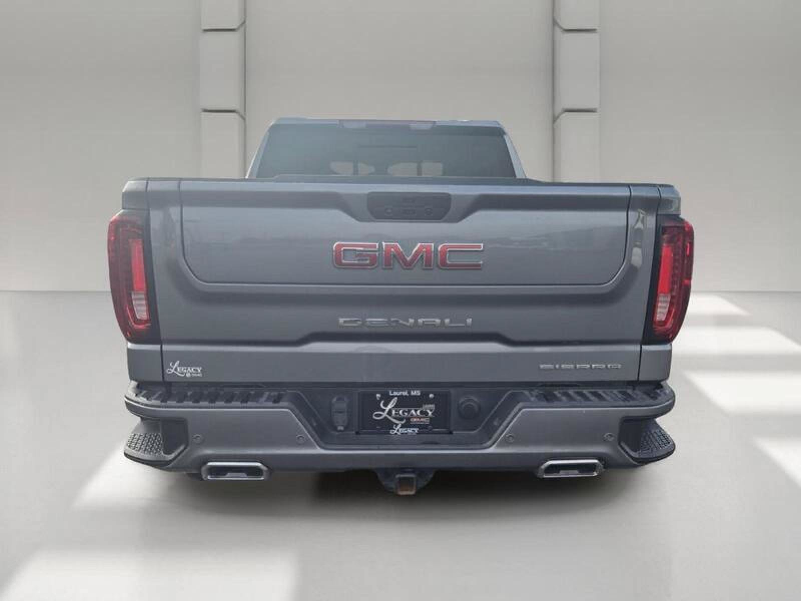 Used 2021 GMC Sierra 1500 Denali w/ Denali Premium Package RWD image 6