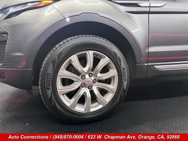 Used 2019 Land Rover Range Rover Evoque SE AWD/4WD image 28
