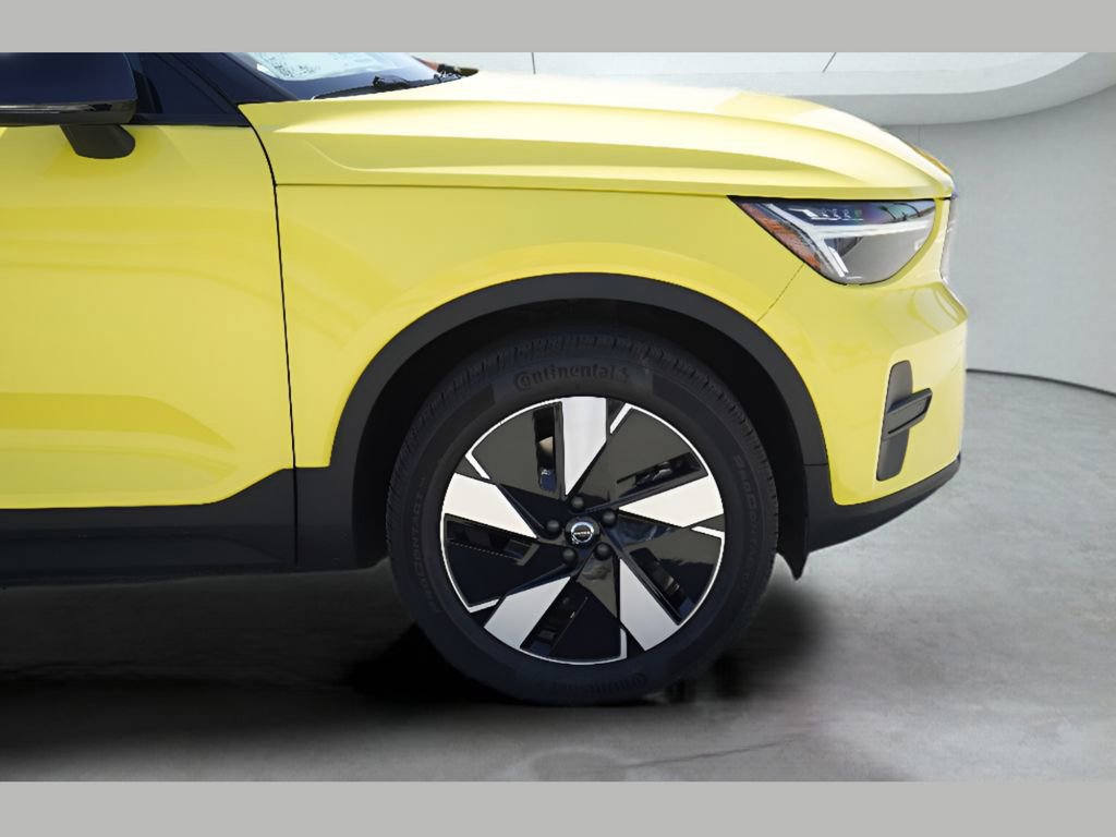 New 2025 Volvo EX40 Core w/ Climate Package image 23